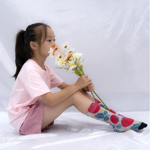 Gewoane koarting China Professional Manufacture Oanpaste kleurrike bemanning sokken